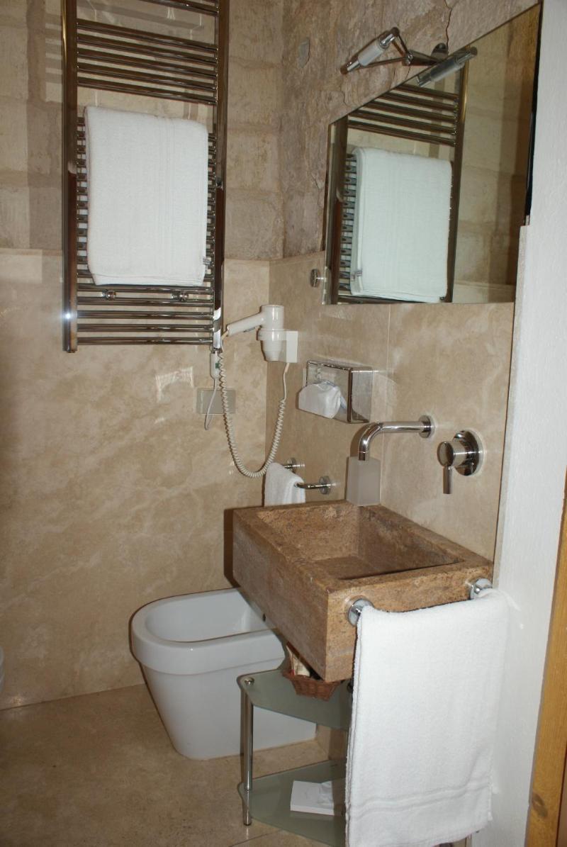 Palazzo Persone Dimora Storica Bed & Breakfast Lecce Bagian luar foto