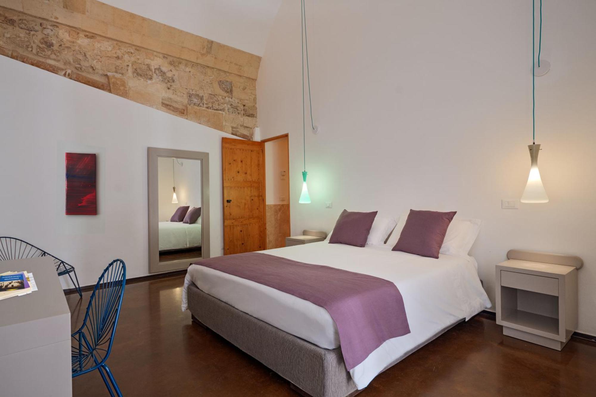Palazzo Persone Dimora Storica Bed & Breakfast Lecce Bagian luar foto