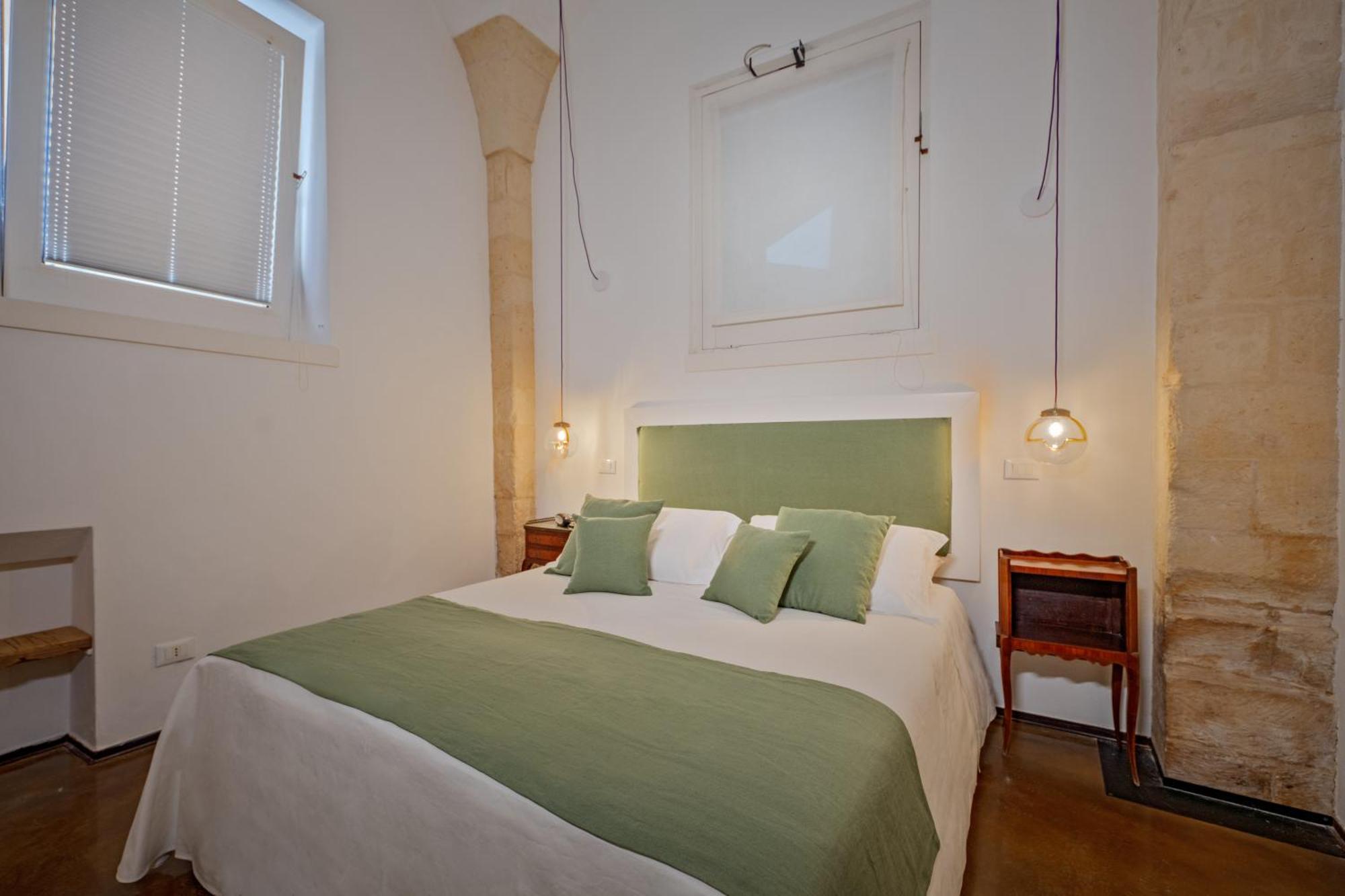 Palazzo Persone Dimora Storica Bed & Breakfast Lecce Bagian luar foto
