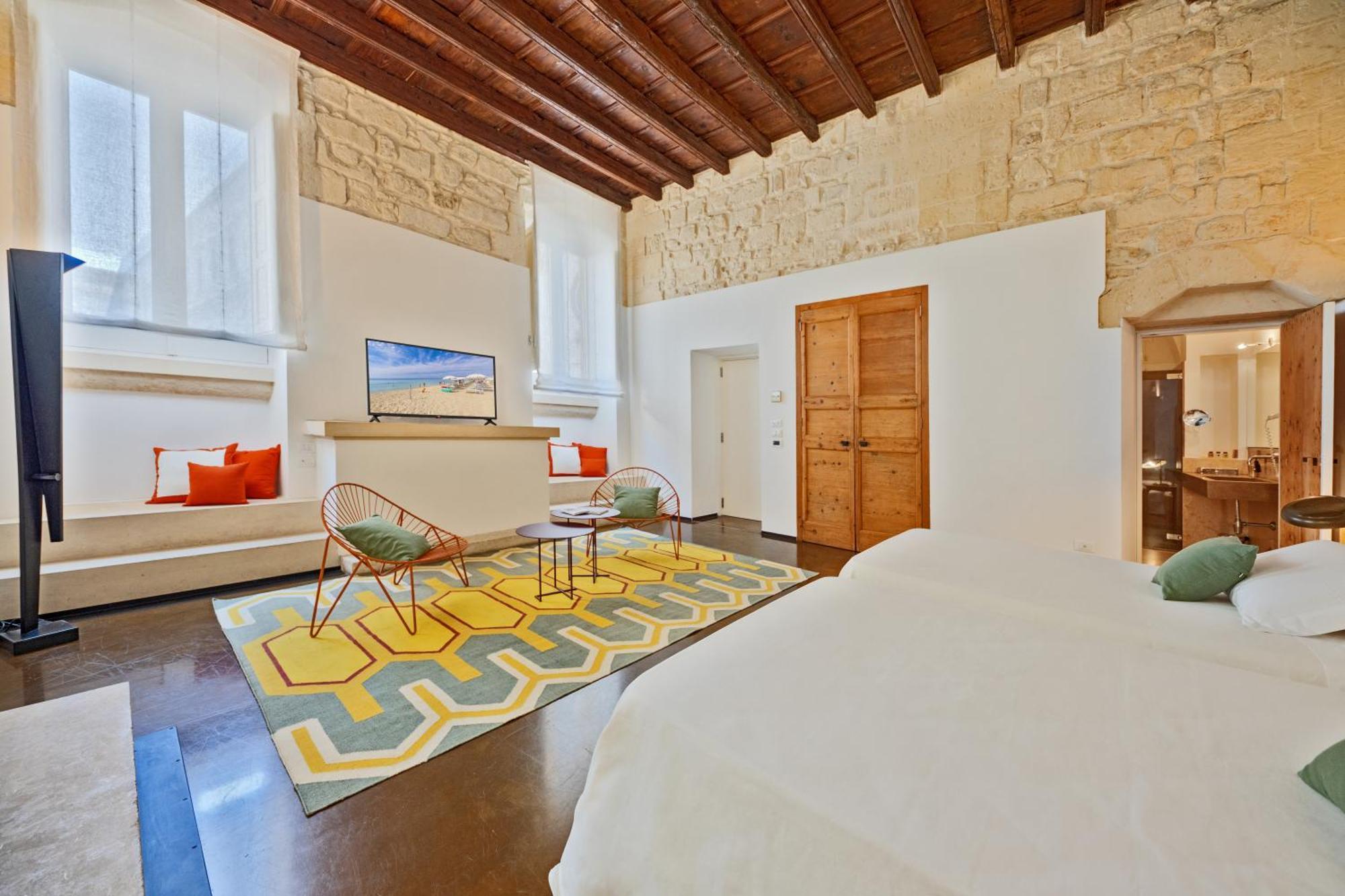 Palazzo Persone Dimora Storica Bed & Breakfast Lecce Bagian luar foto