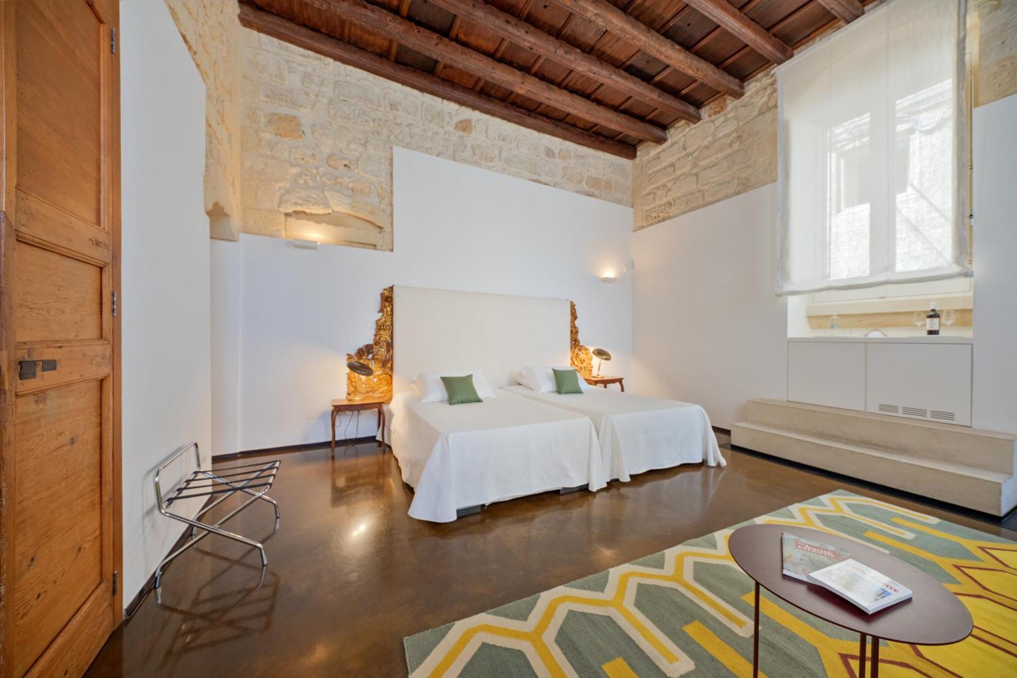 Palazzo Persone Dimora Storica Bed & Breakfast Lecce Bagian luar foto