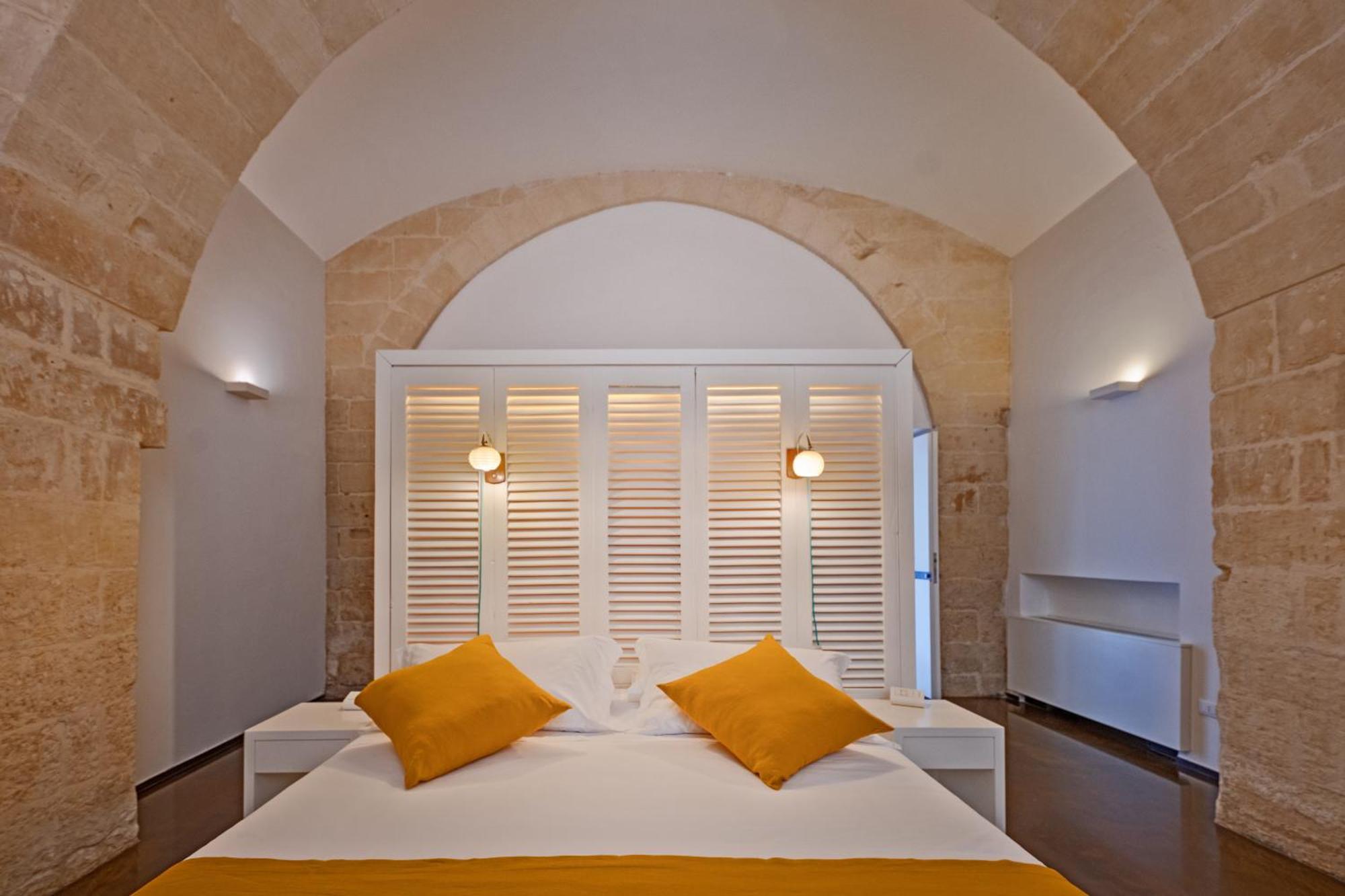 Palazzo Persone Dimora Storica Bed & Breakfast Lecce Bagian luar foto