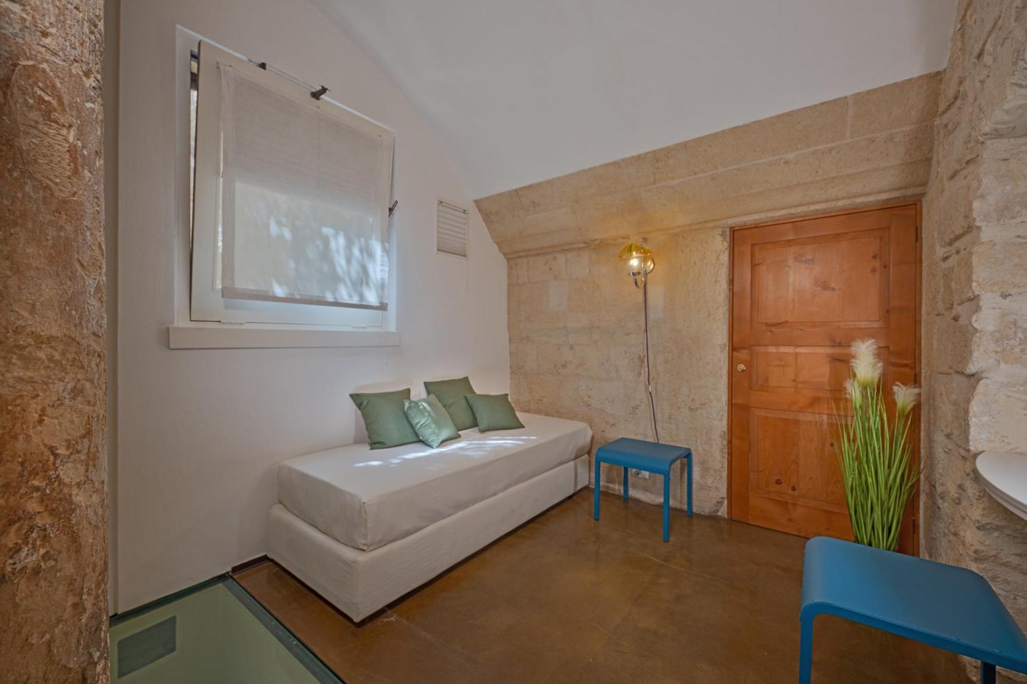 Palazzo Persone Dimora Storica Bed & Breakfast Lecce Bagian luar foto