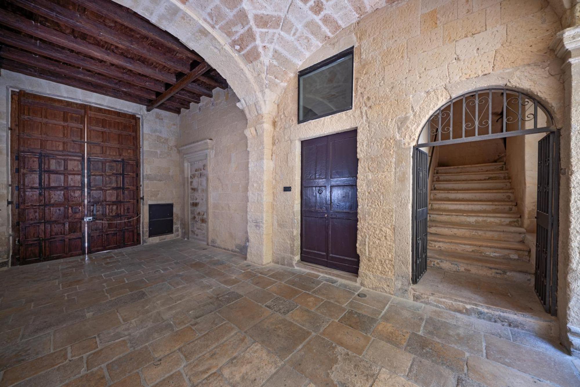 Palazzo Persone Dimora Storica Bed & Breakfast Lecce Bagian luar foto